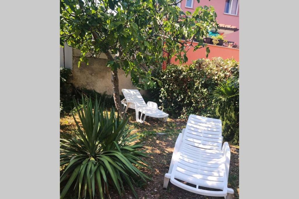 Appartement Casa Di Nonna Pina, Kuca U Blizini Arene à Pula Extérieur photo