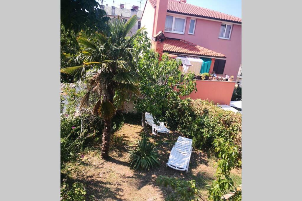 Appartement Casa Di Nonna Pina, Kuca U Blizini Arene à Pula Extérieur photo