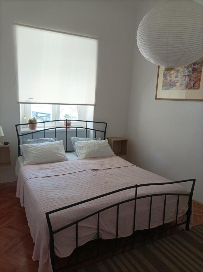 Appartement Casa Di Nonna Pina, Kuca U Blizini Arene à Pula Extérieur photo